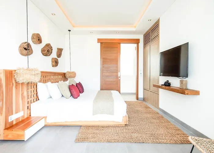Villa Stunning 4Bd Retreat, 5min Walk to Finns Bliss Canggu