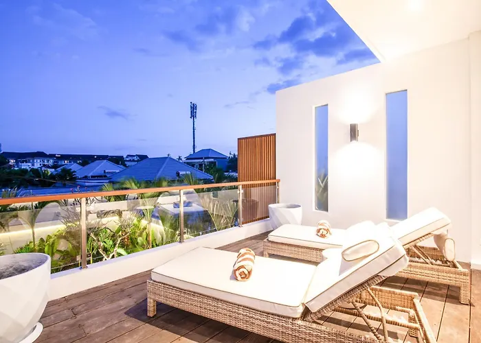 Stunning 4Bd Retreat, 5min Walk to Finns Bliss Villa *
